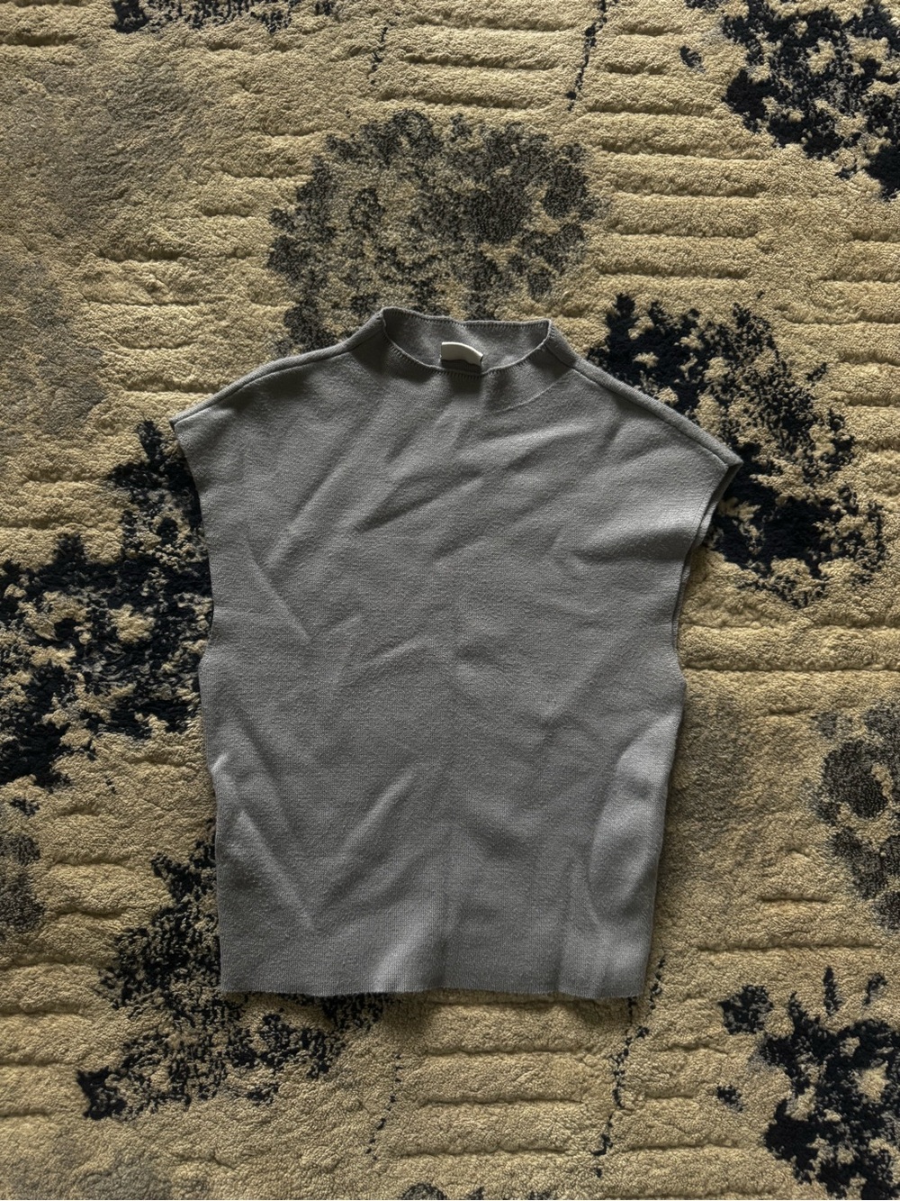 Abercrombie & Fitch Sleeveless Mock Neck Top - Gray